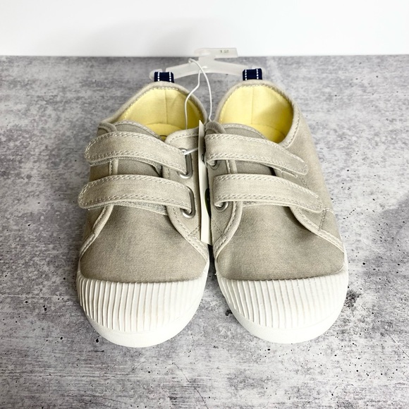 Cat & Jack Grey Madge Adjustable Easy Close Sneakers - Picture 2 of 3